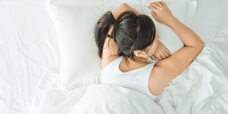 Comment Bien Dormir Malgré Une Tendinite à l’Épaule : Les Stratégies Efficaces