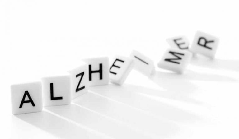 la maladie d'alzheimer et l'utilisation d'une couverture sensorielle