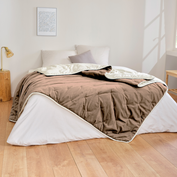 Dessus-de-lit-velours-TAUPE.png Dessus de Lit Matelassé - Effet Velours