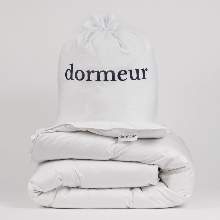 Pourquoi dormir avec une couette en duvet de canard en hiver est un choix judicieux ?