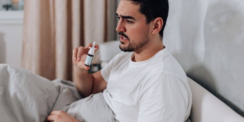 Comment mieux dormir avec le nez bouché ?