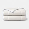 couverture_refraichissante_glacee couverture rafraichissante de couleur blanc nacre